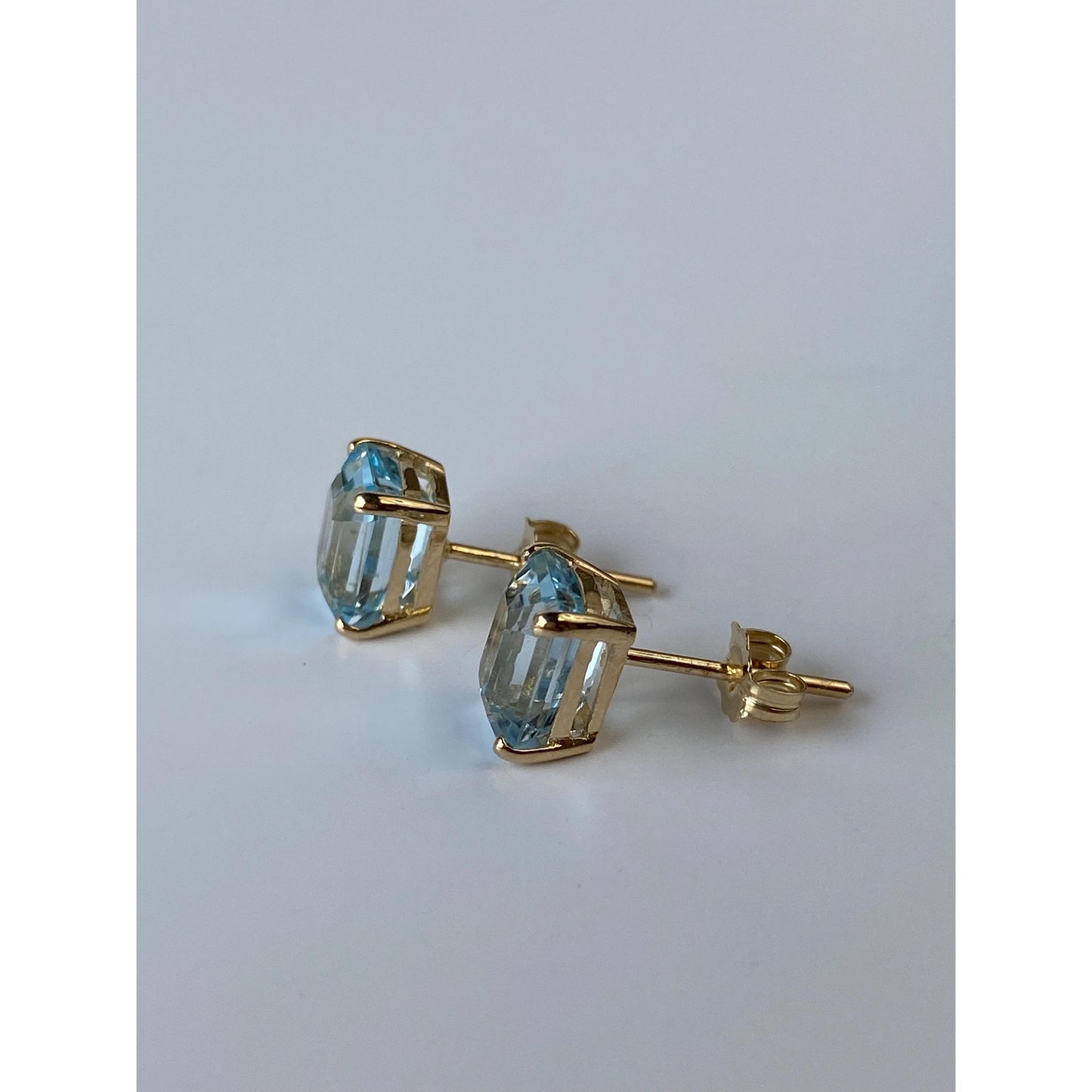 Vintage Solid 14k Yellow Gold Topaz Stud Earrings