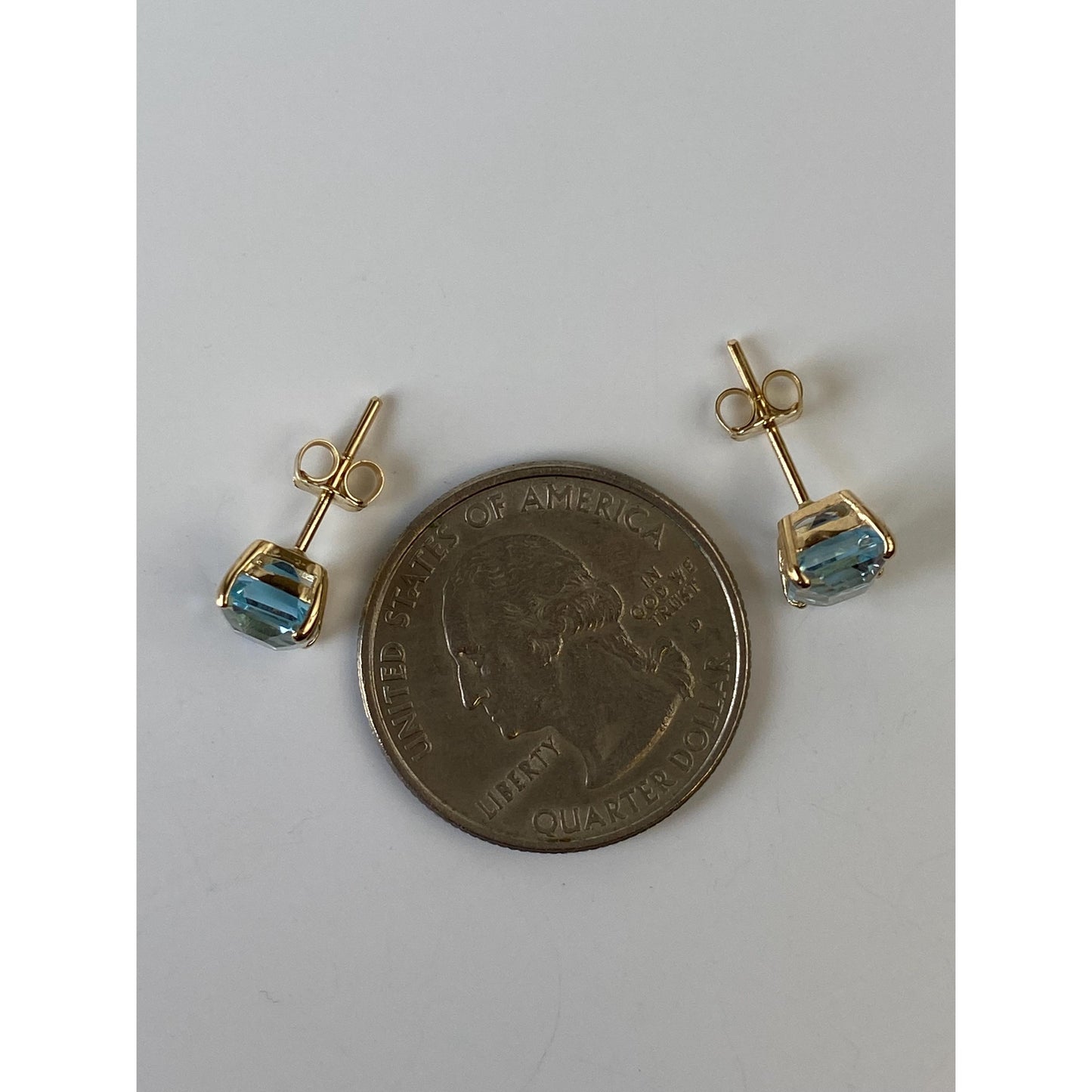 Vintage Solid 14k Yellow Gold Topaz Stud Earrings