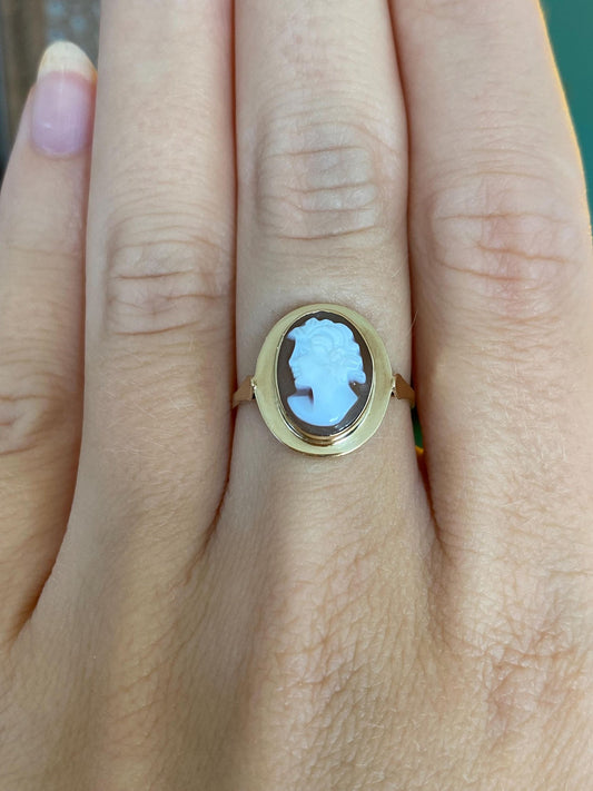 Vintage Solid 14k Yellow Gold Cameo Ring - Size 6.5
