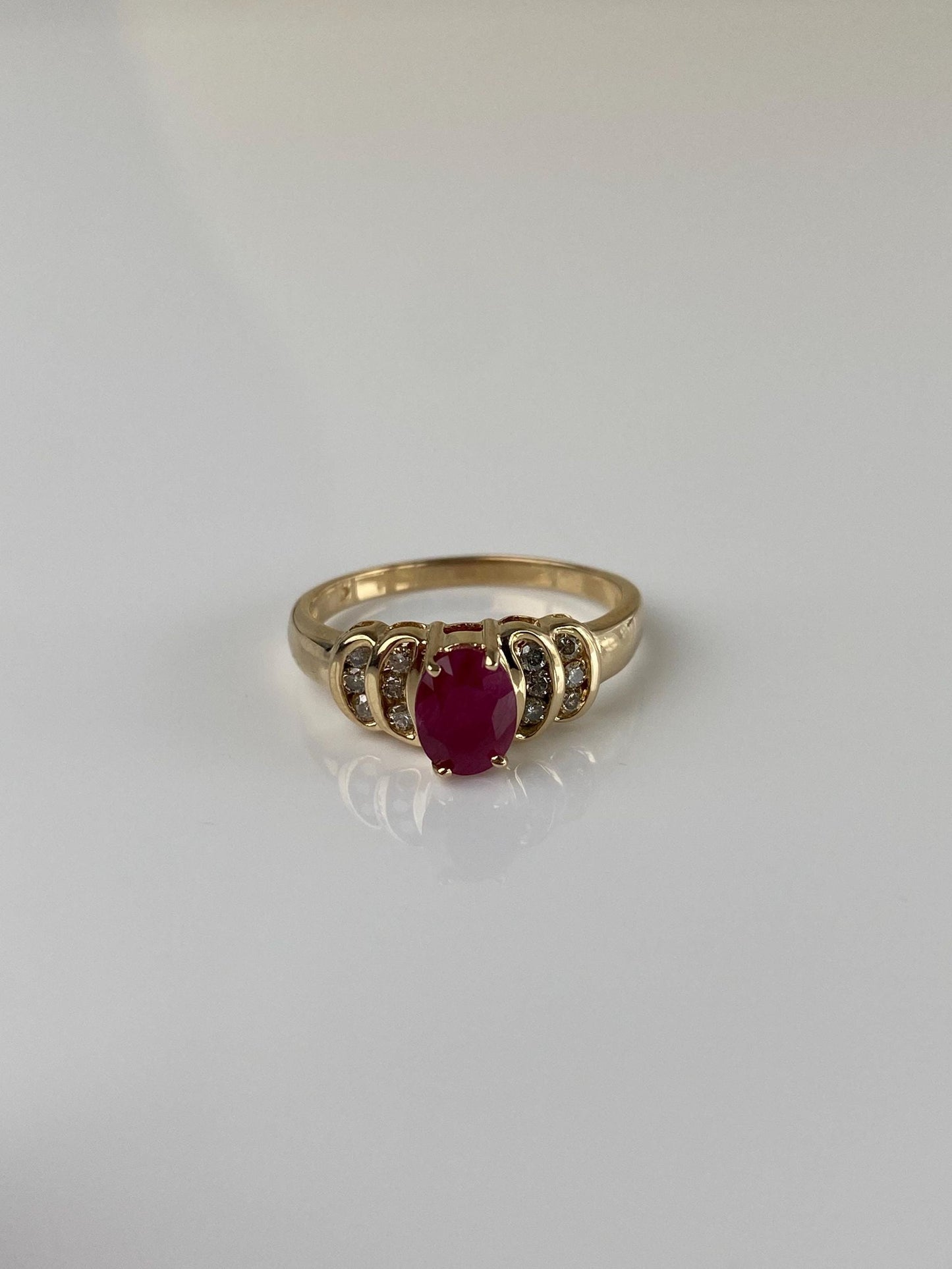 Vintage Solid 14k Yellow Gold Diamond Ruby Ring - Size 6.75