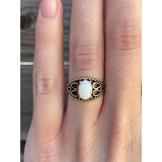 Vintage Solid 10k Yellow Gold Opal Ring - Size 5
