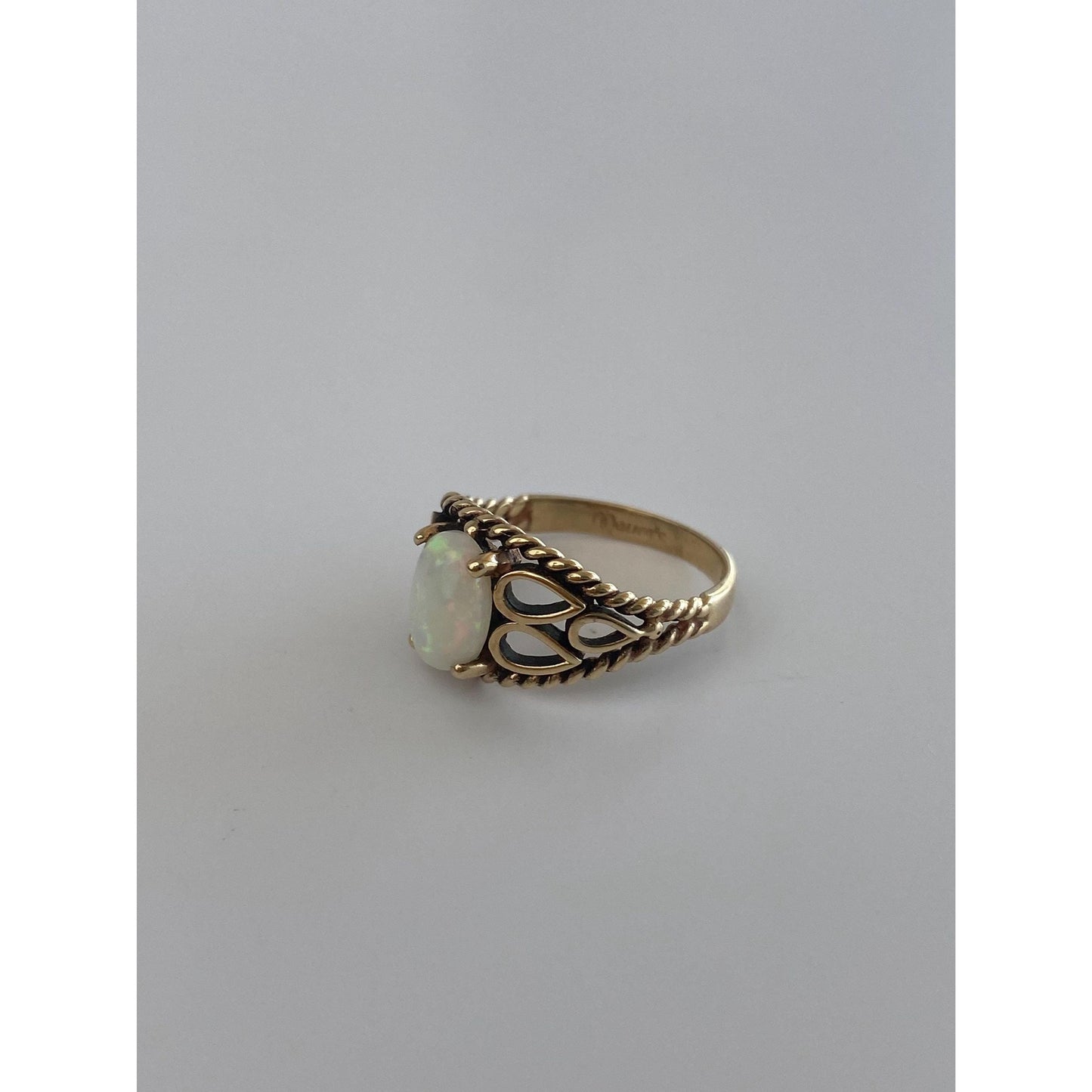 Vintage Solid 10k Yellow Gold Opal Ring - Size 5