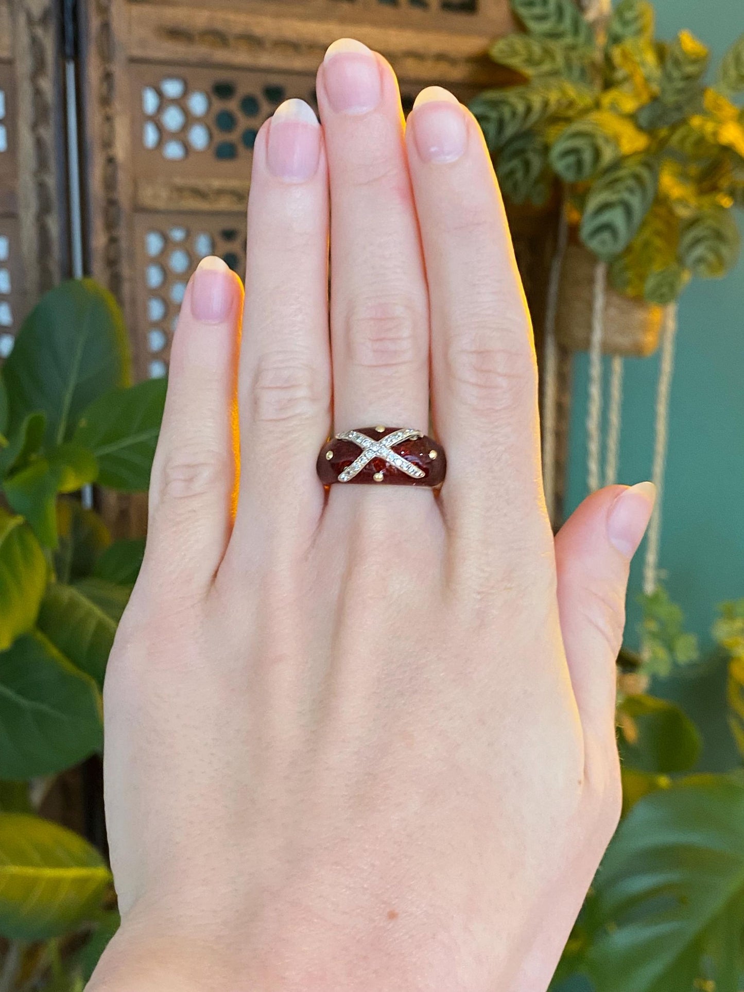 Vintage Solid 18k White & Yellow Gold Diamond Red Enamel Ring Band - Size 8