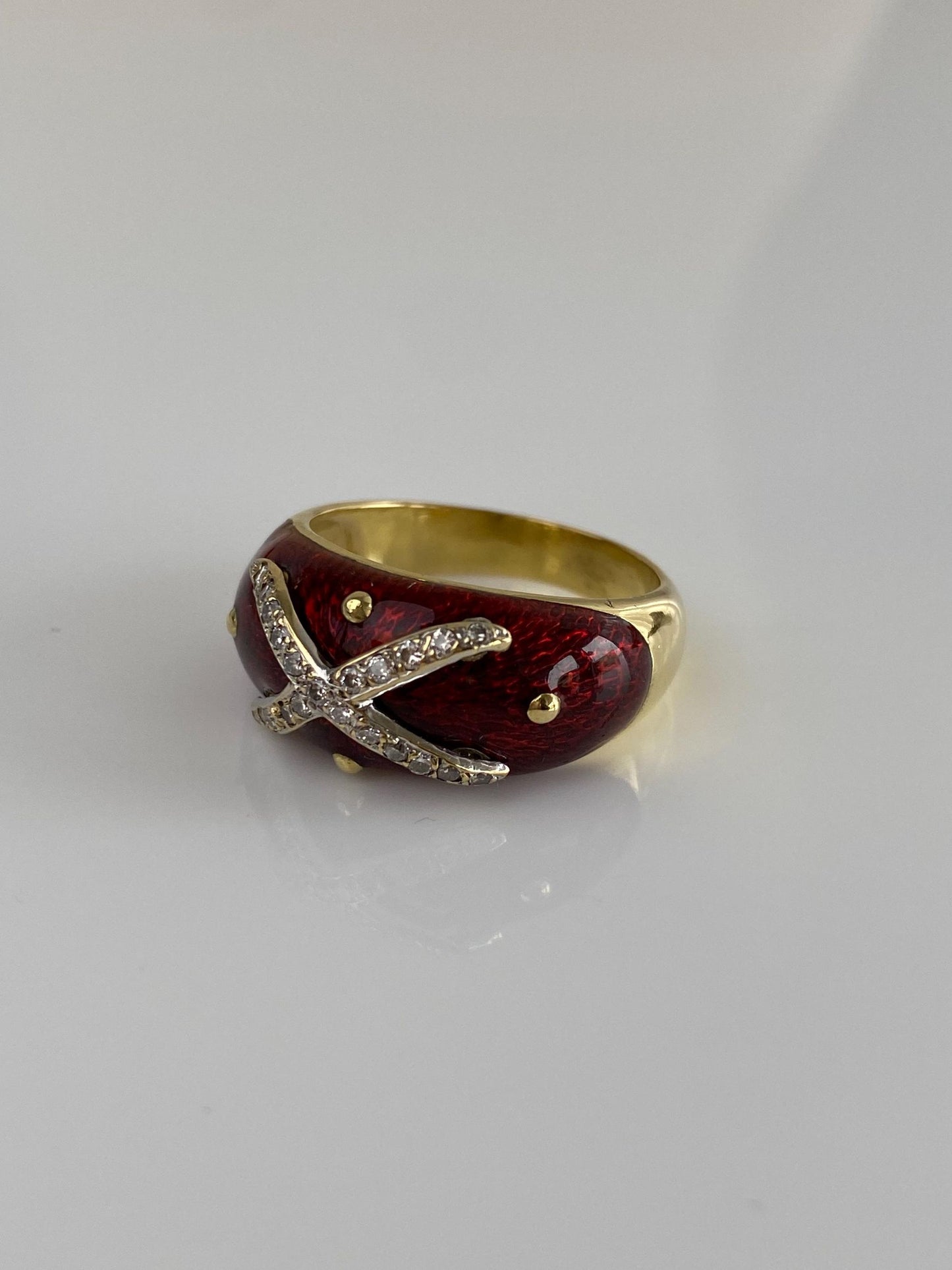 Vintage Solid 18k White & Yellow Gold Diamond Red Enamel Ring Band - Size 8