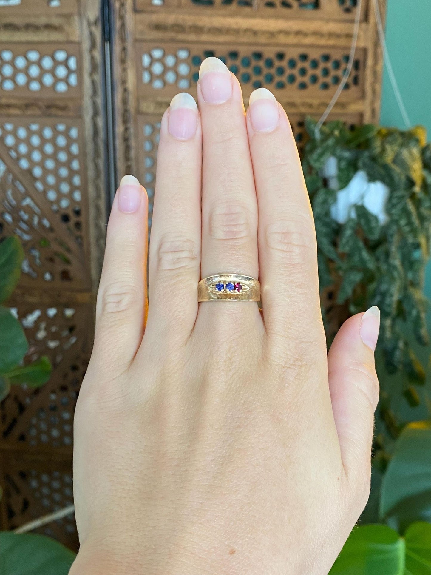 Vintage Solid 10k Yellow Gold Blue Sapphire Purple Red Spinel Ring Band - Size 6.75