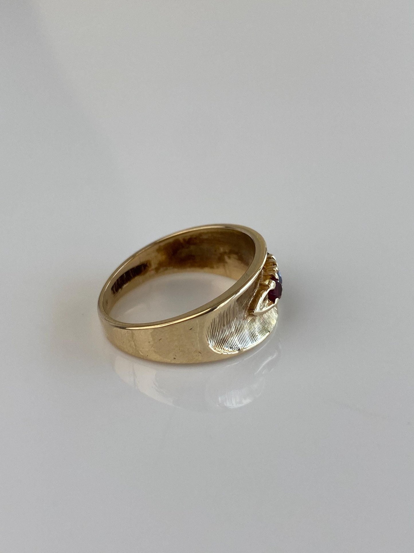 Vintage Solid 10k Yellow Gold Blue Sapphire Purple Red Spinel Ring Band - Size 6.75