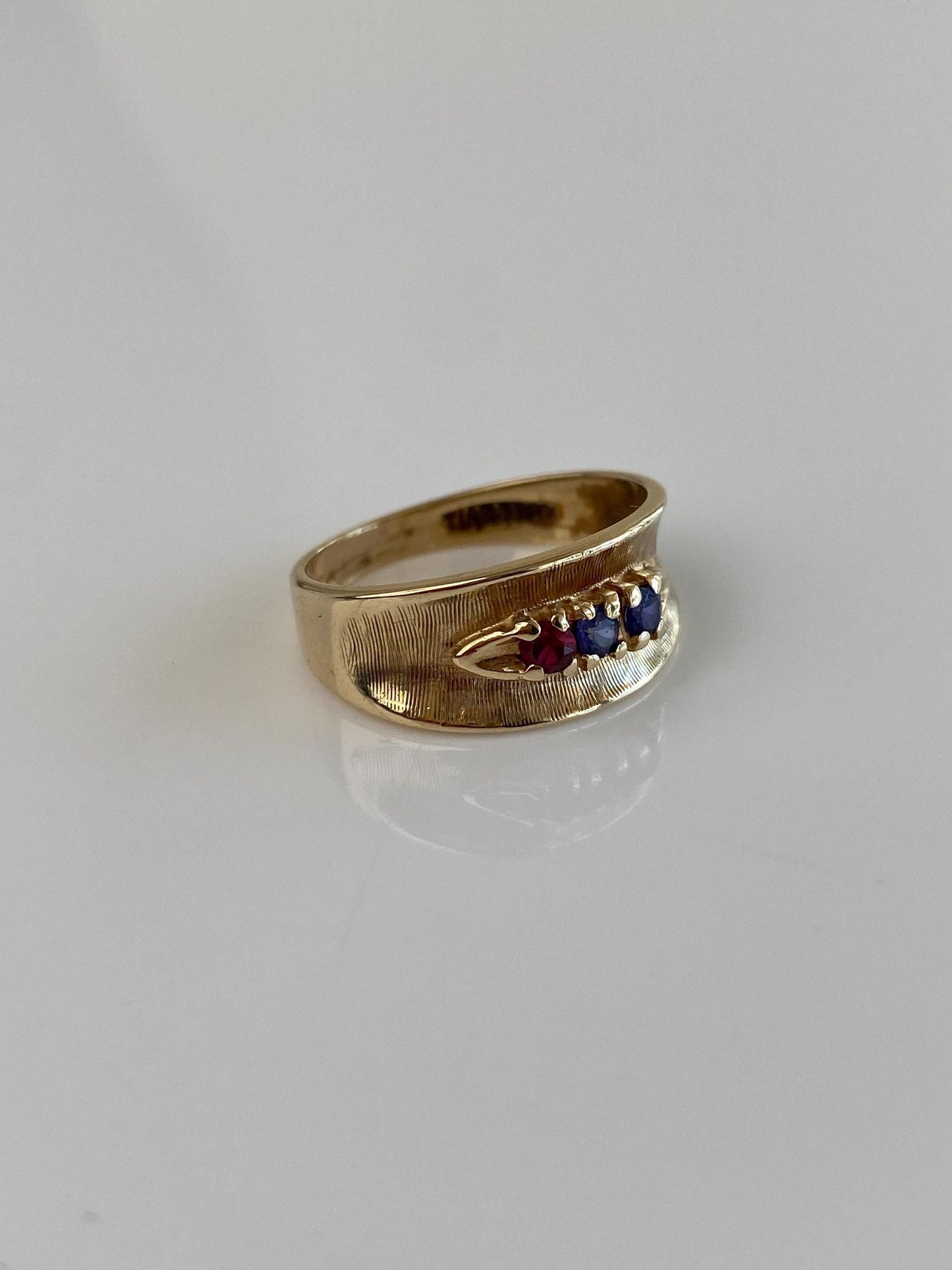 Vintage Solid 10k Yellow Gold Blue Sapphire Purple Red Spinel Ring Band - Size 6.75