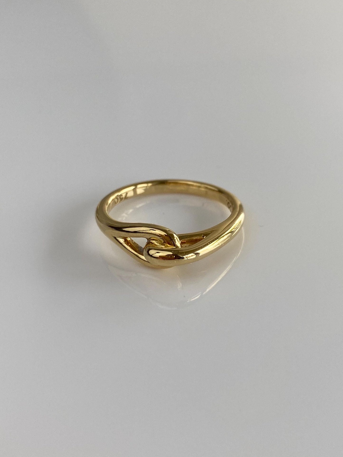 Tiffany & Co. Vintage Solid 18k Yellow Gold Open Loop Ring Band - Size 7.25