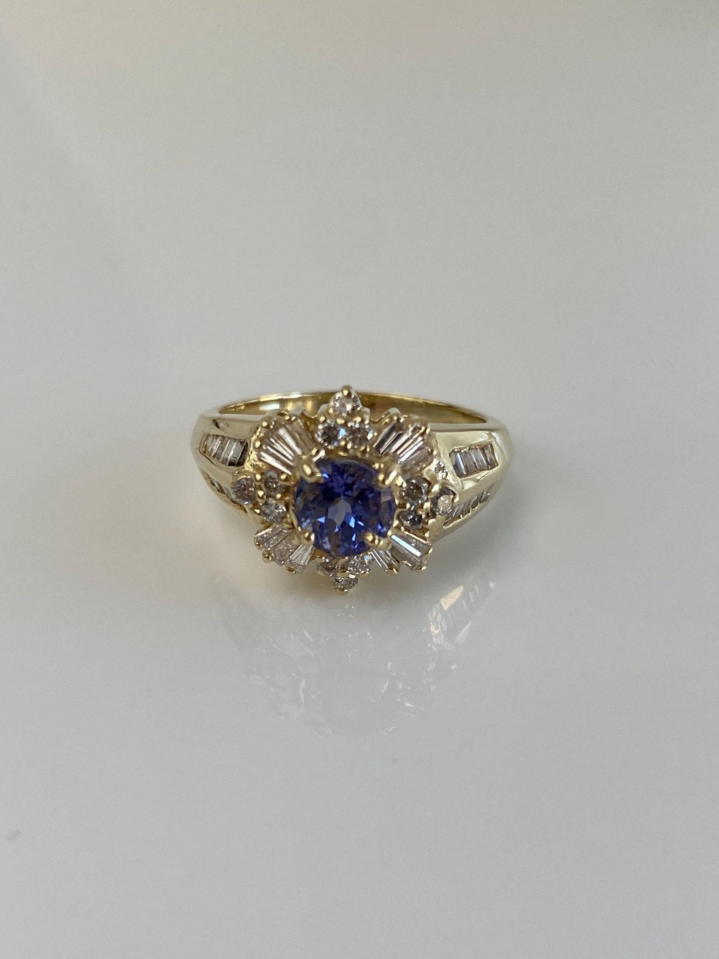 Vintage Solid 14k Yellow Gold Diamond Halo Tanzanite Ring - Size 6.75