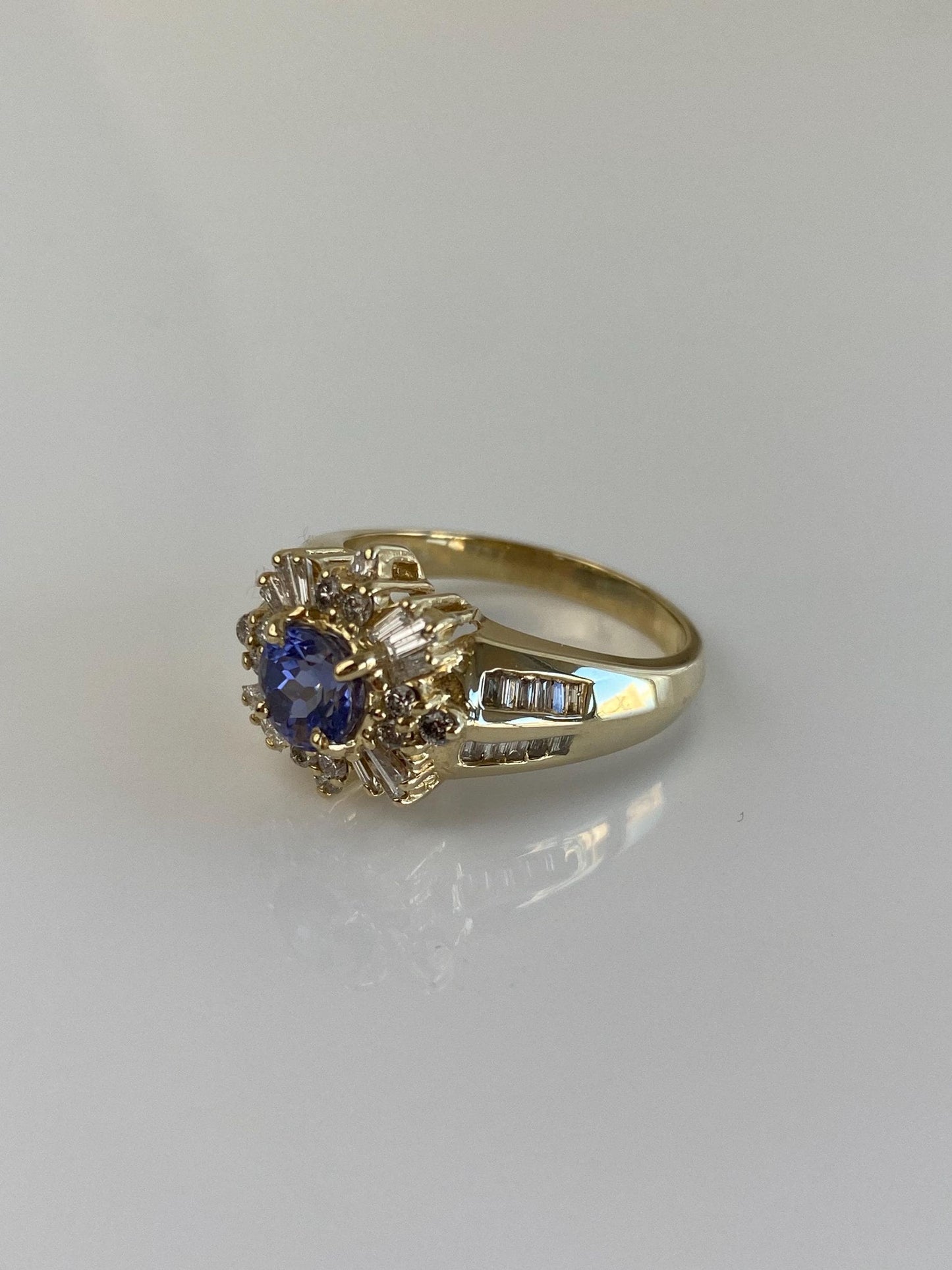 Vintage Solid 14k Yellow Gold Diamond Halo Tanzanite Ring - Size 6.75