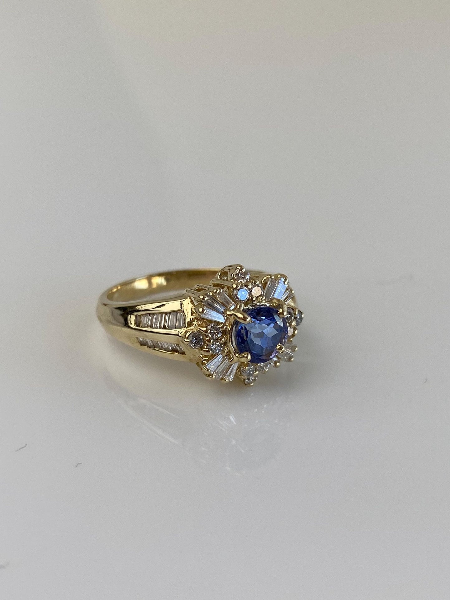 Vintage Solid 14k Yellow Gold Diamond Halo Tanzanite Ring - Size 6.75