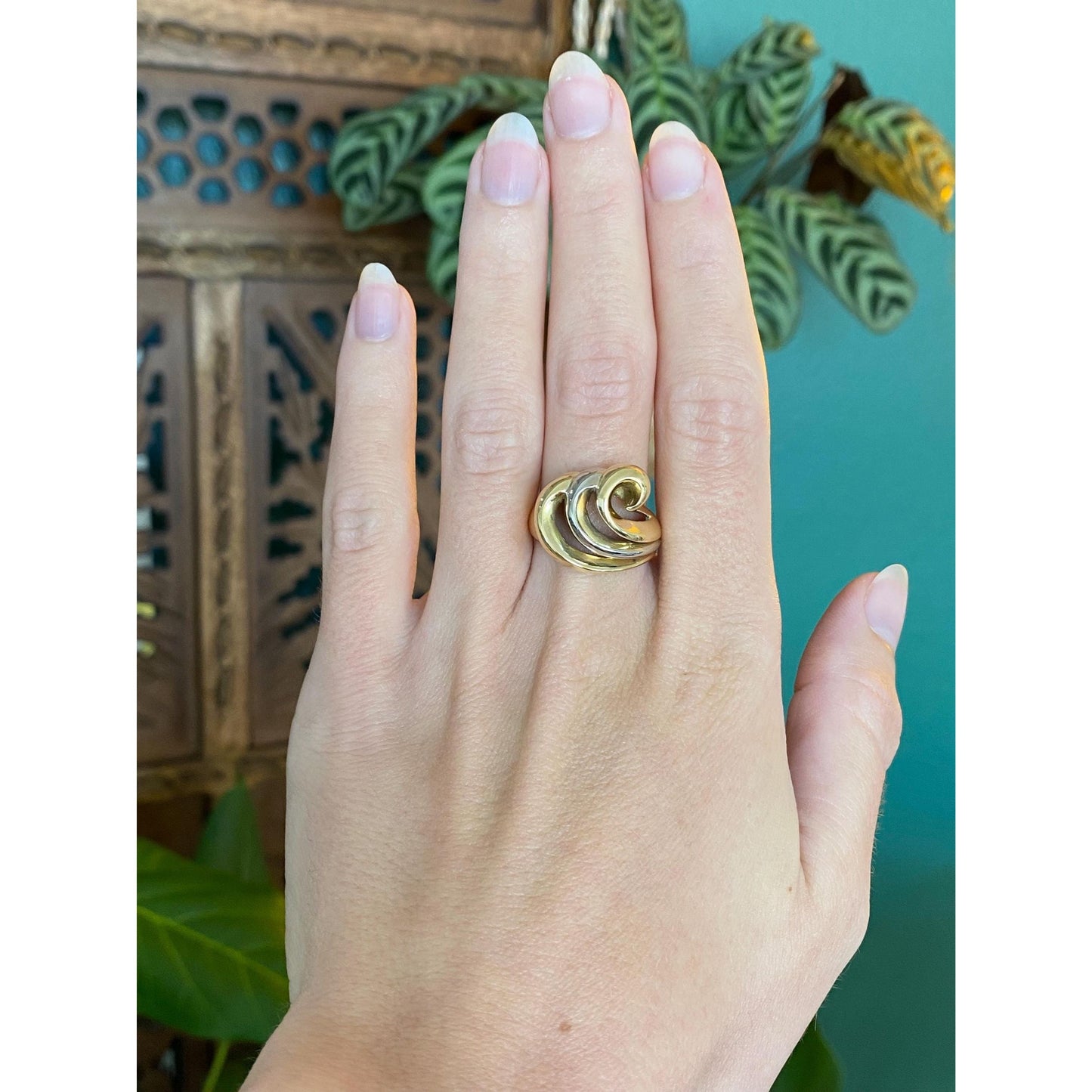 Vintage Solid 18k White & Yellow Gold Wave Ring Band - Size 7.75