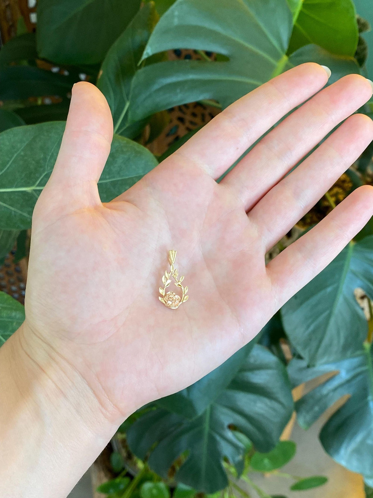 Vintage Solid 14k Yellow & Rose Gold Diamond Cut Rose Leaves Charm