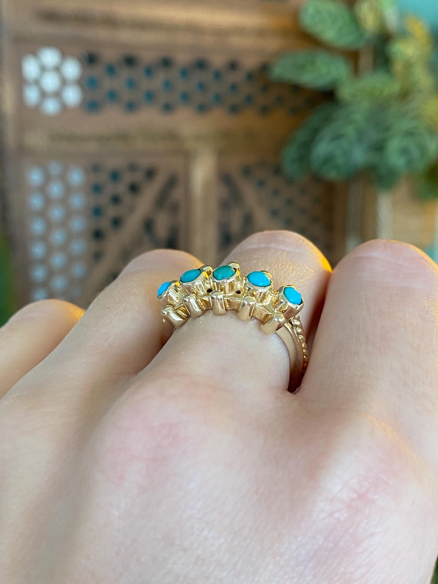 Vintage Solid 14k Yellow Gold Turquoise Row Ring - Size 6.25