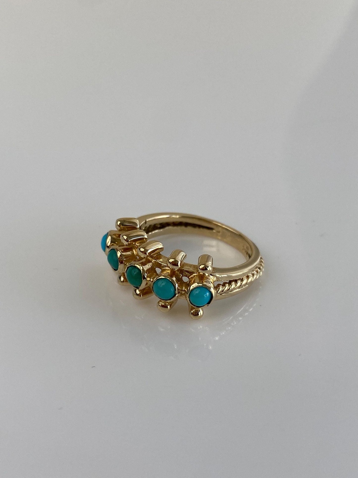 Vintage Solid 14k Yellow Gold Turquoise Row Ring - Size 6.25