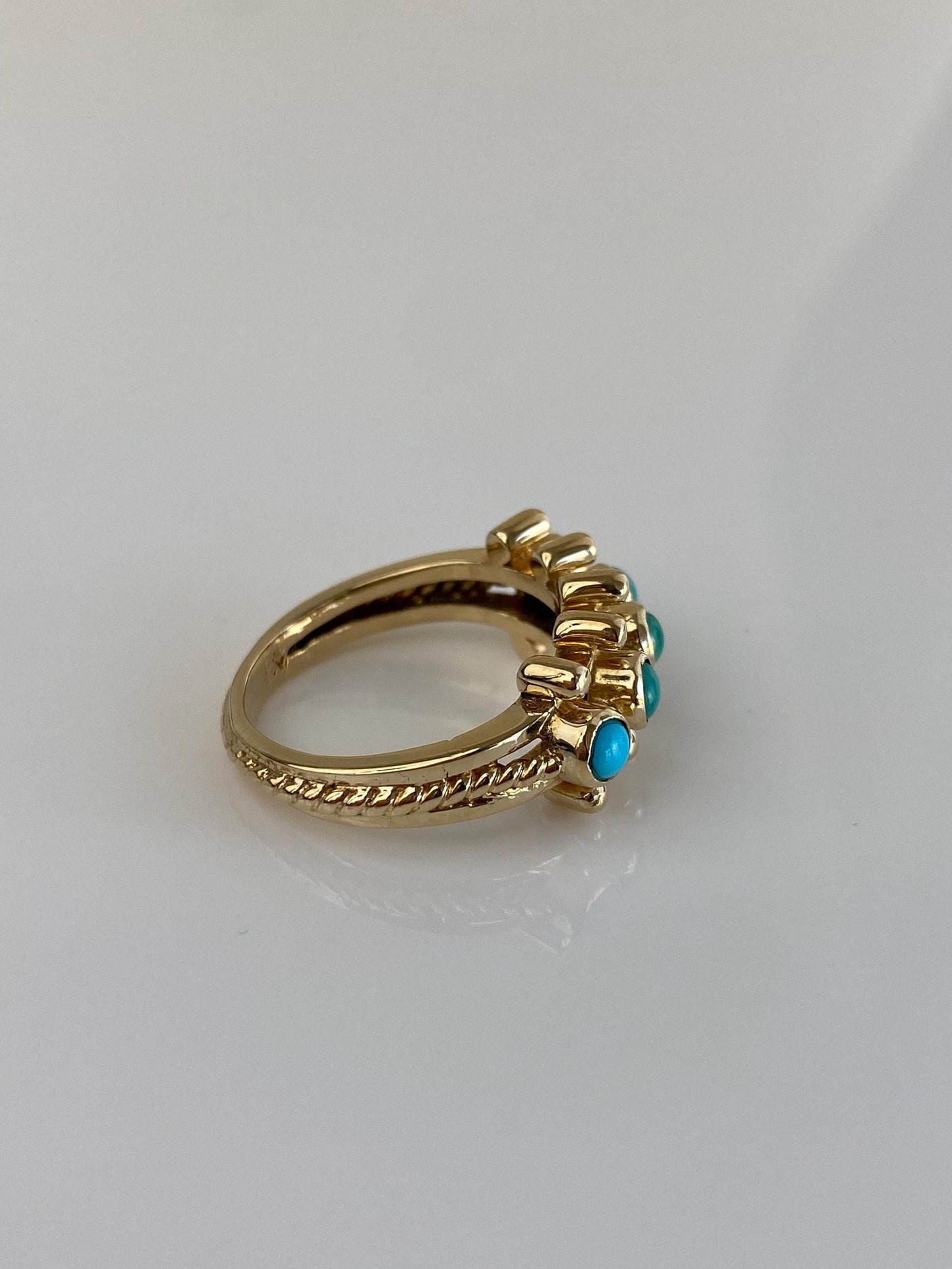 Vintage Solid 14k Yellow Gold Turquoise Row Ring - Size 6.25