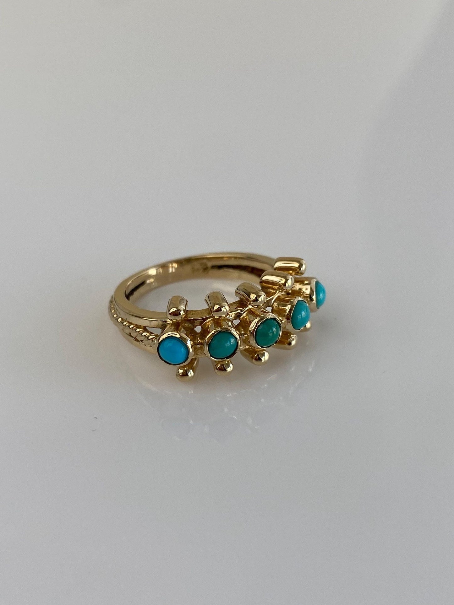 Vintage Solid 14k Yellow Gold Turquoise Row Ring - Size 6.25