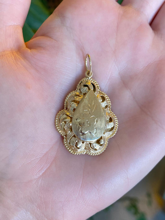 Vintage Solid 14k Yellow Gold Engraved Teardrop Locket Charm
