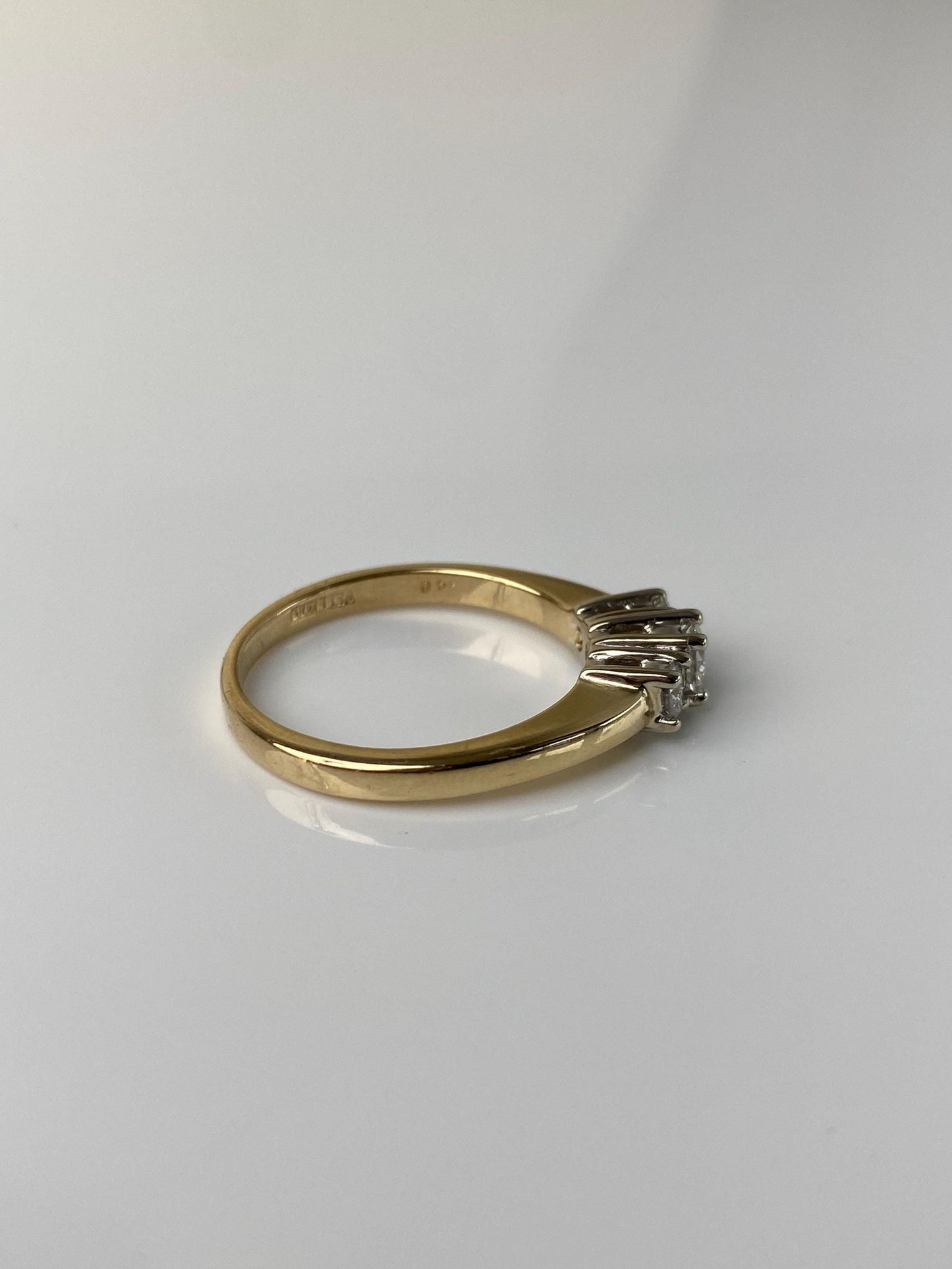 Vintage Solid 14k White & Yellow Gold Diamond Ring - Size 8.75