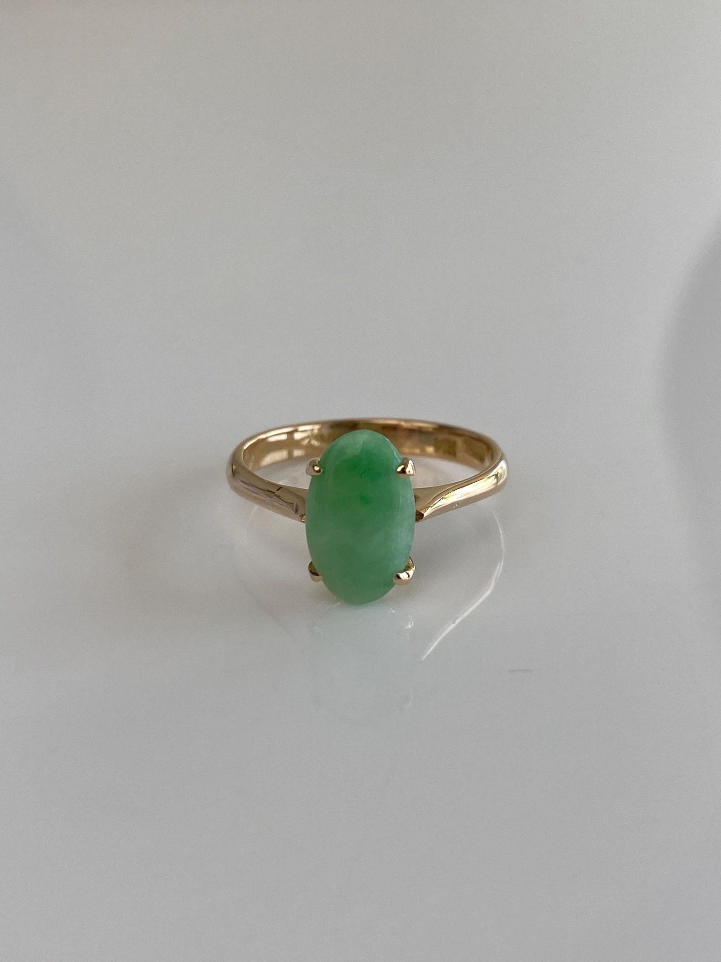 Vintage Solid 14k Yellow Gold Jade Ring - Size 7
