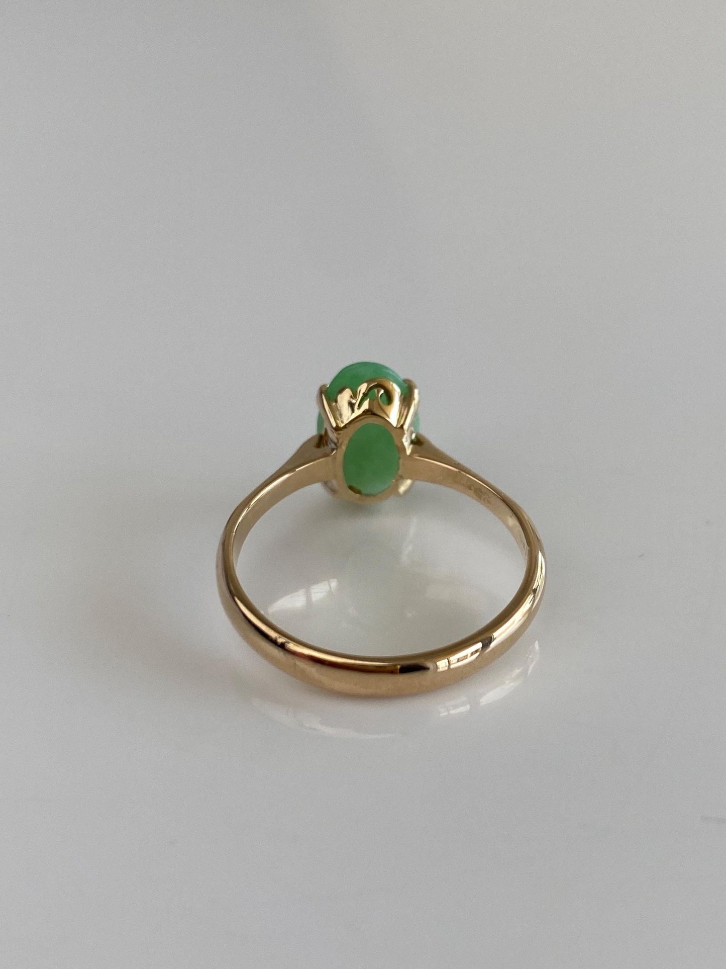 Vintage Solid 14k Yellow Gold Jade Ring - Size 7