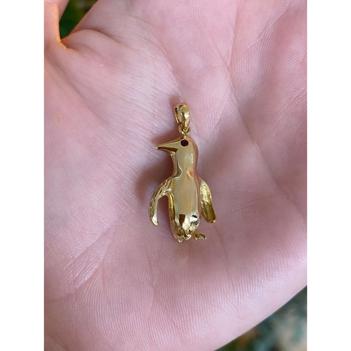 Vintage Solid 18k Yellow Gold Ruby Penguin Charm