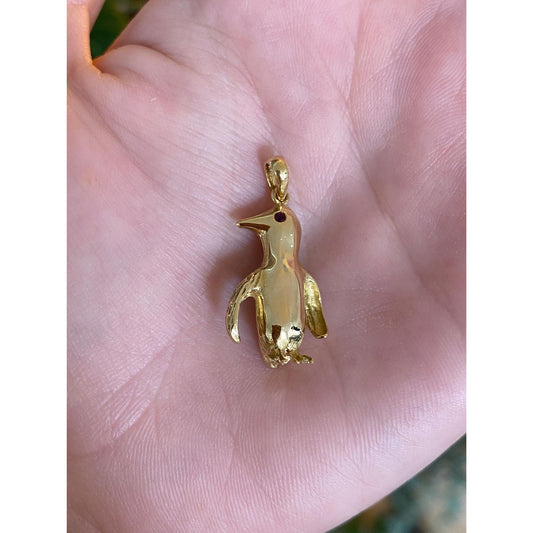 Vintage Solid 18k Yellow Gold Ruby Penguin Charm