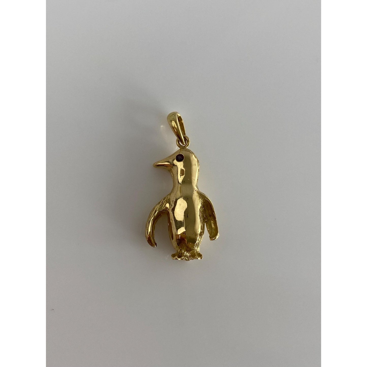 Vintage Solid 18k Yellow Gold Ruby Penguin Charm