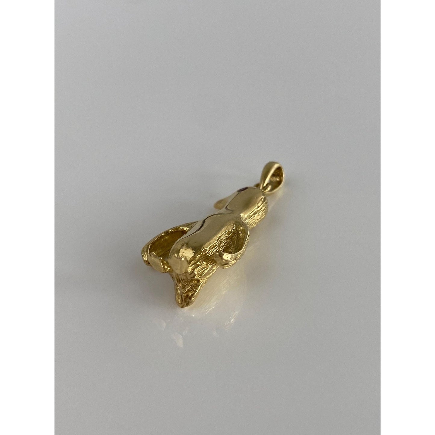 Vintage Solid 18k Yellow Gold Ruby Penguin Charm