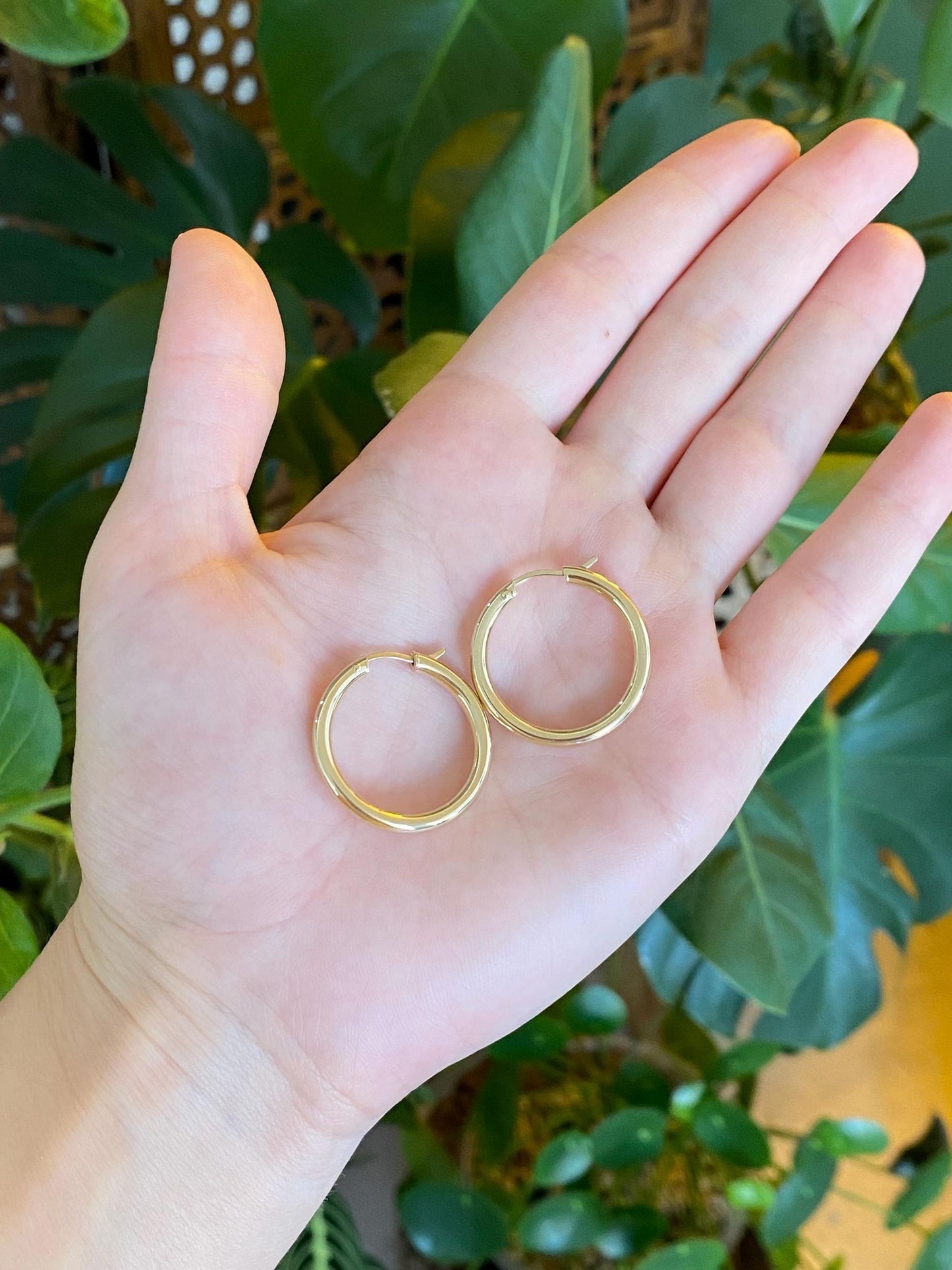 Vintage 14k Yellow Gold Hoop Earrings