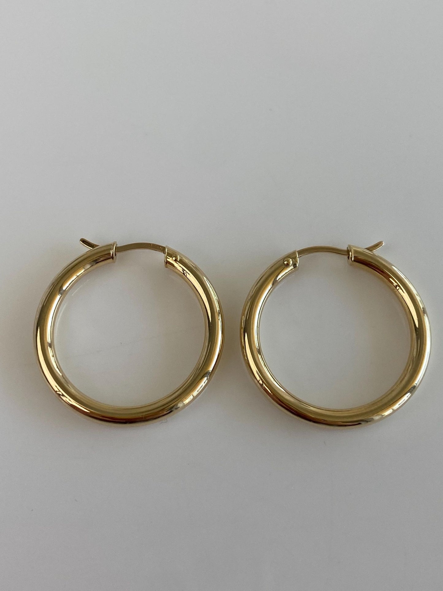 Vintage 14k Yellow Gold Hoop Earrings