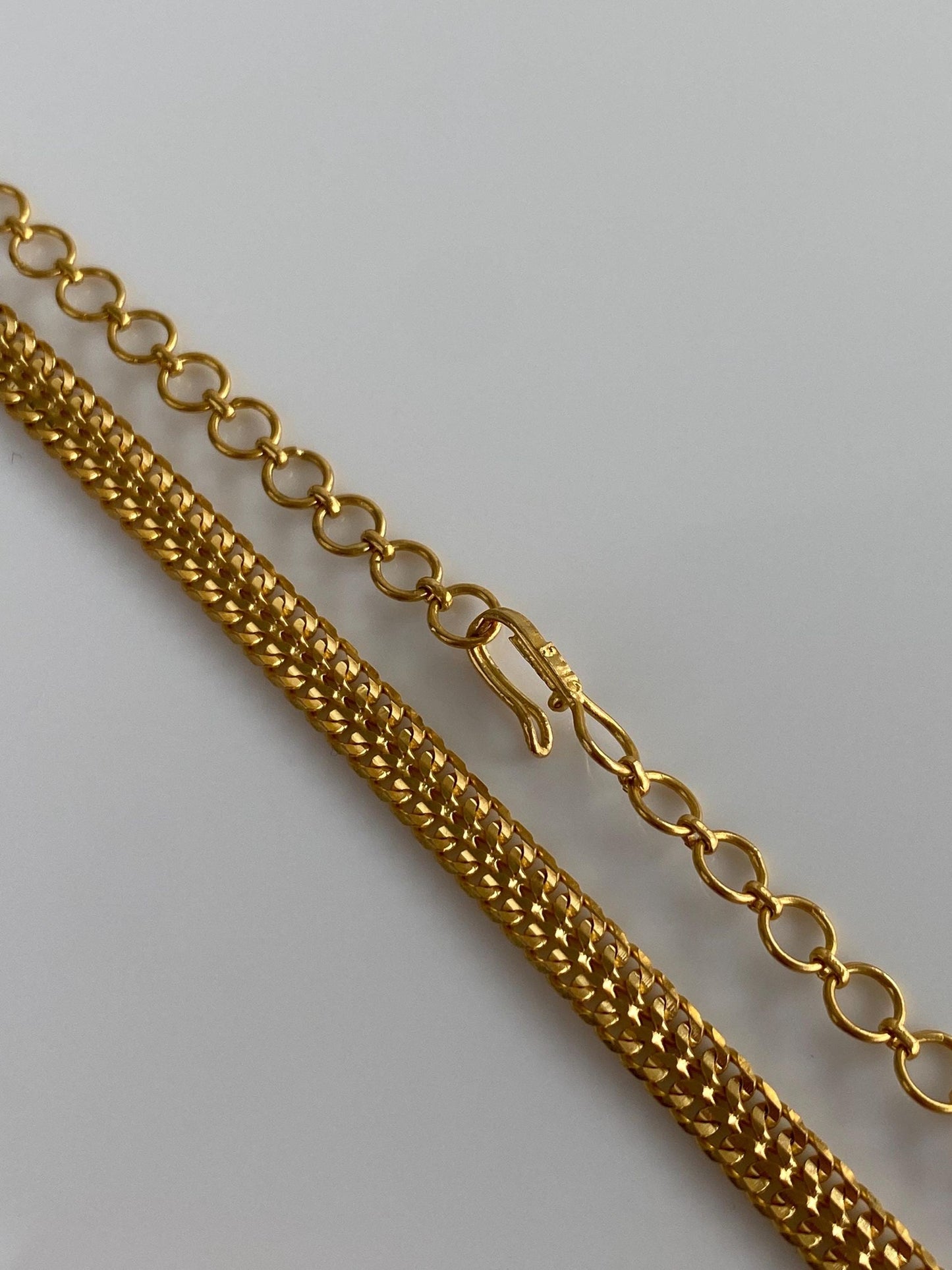 Vintage Solid 22k Yellow Gold Woven Chain Necklace - 28.75 inches