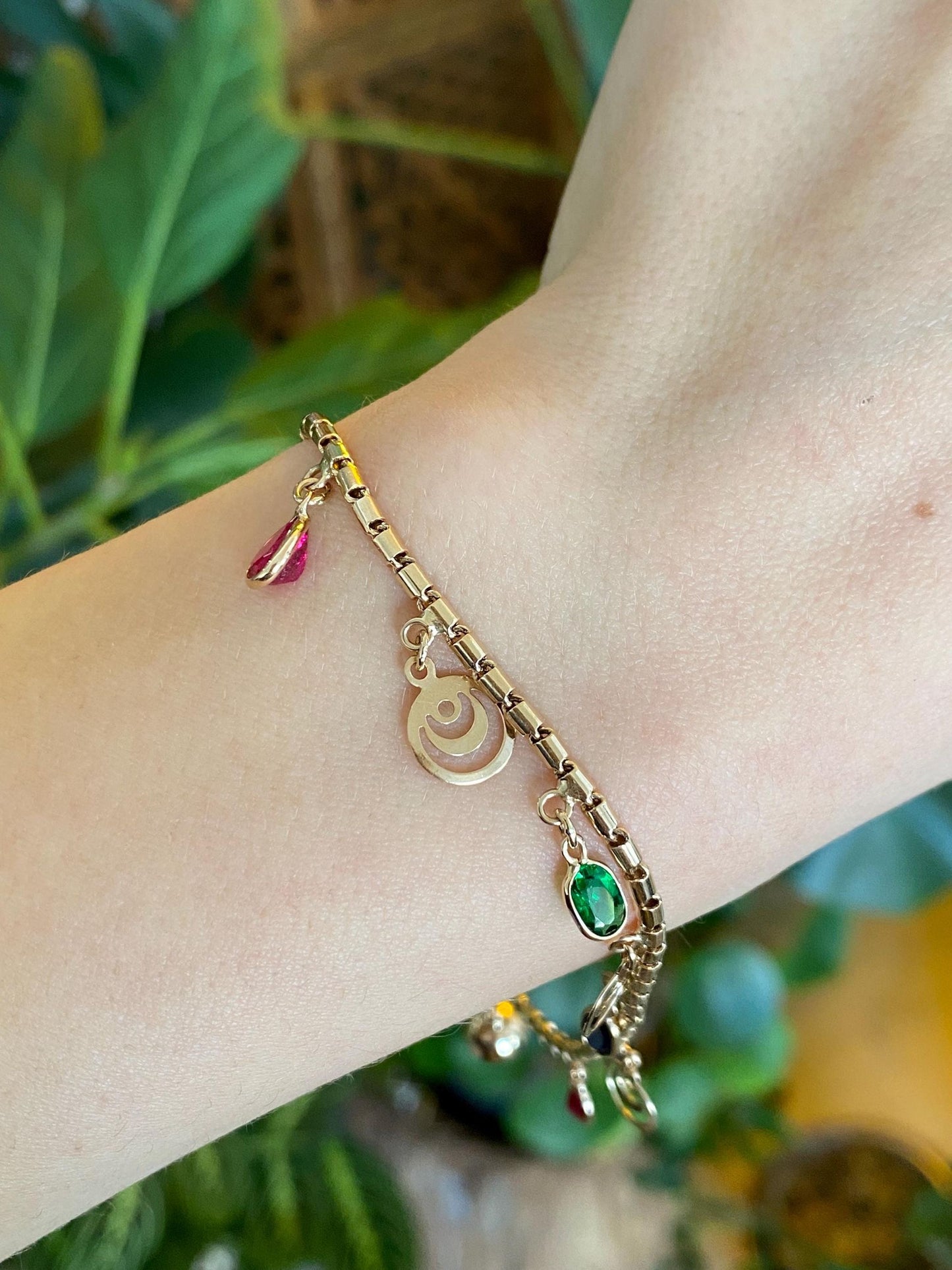 Vintage Solid 14k Rosey Gold Sapphire Ruby Emerald Barrel Link Charm Bracelet - 8 inches