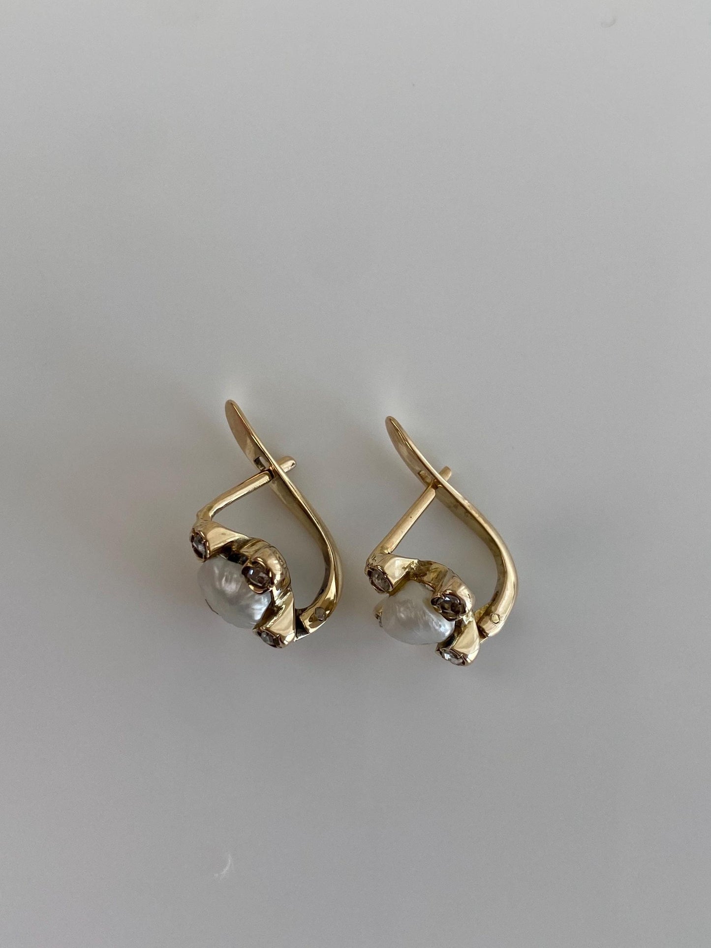 Vintage Solid 14k Yellow Gold Diamond Pearl Drop Earrings