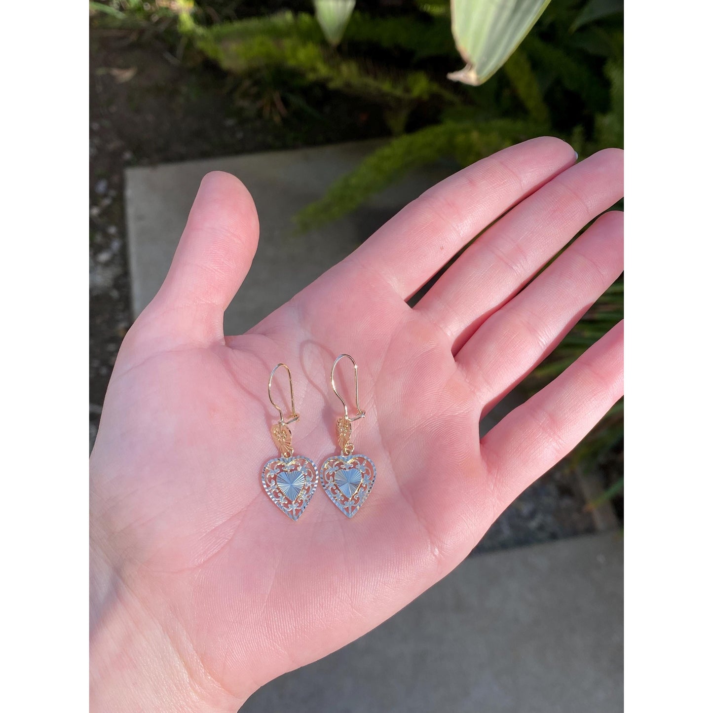 Vintage Solid 14k Yellow Gold Diamond Cut Heart Dangle Earrings