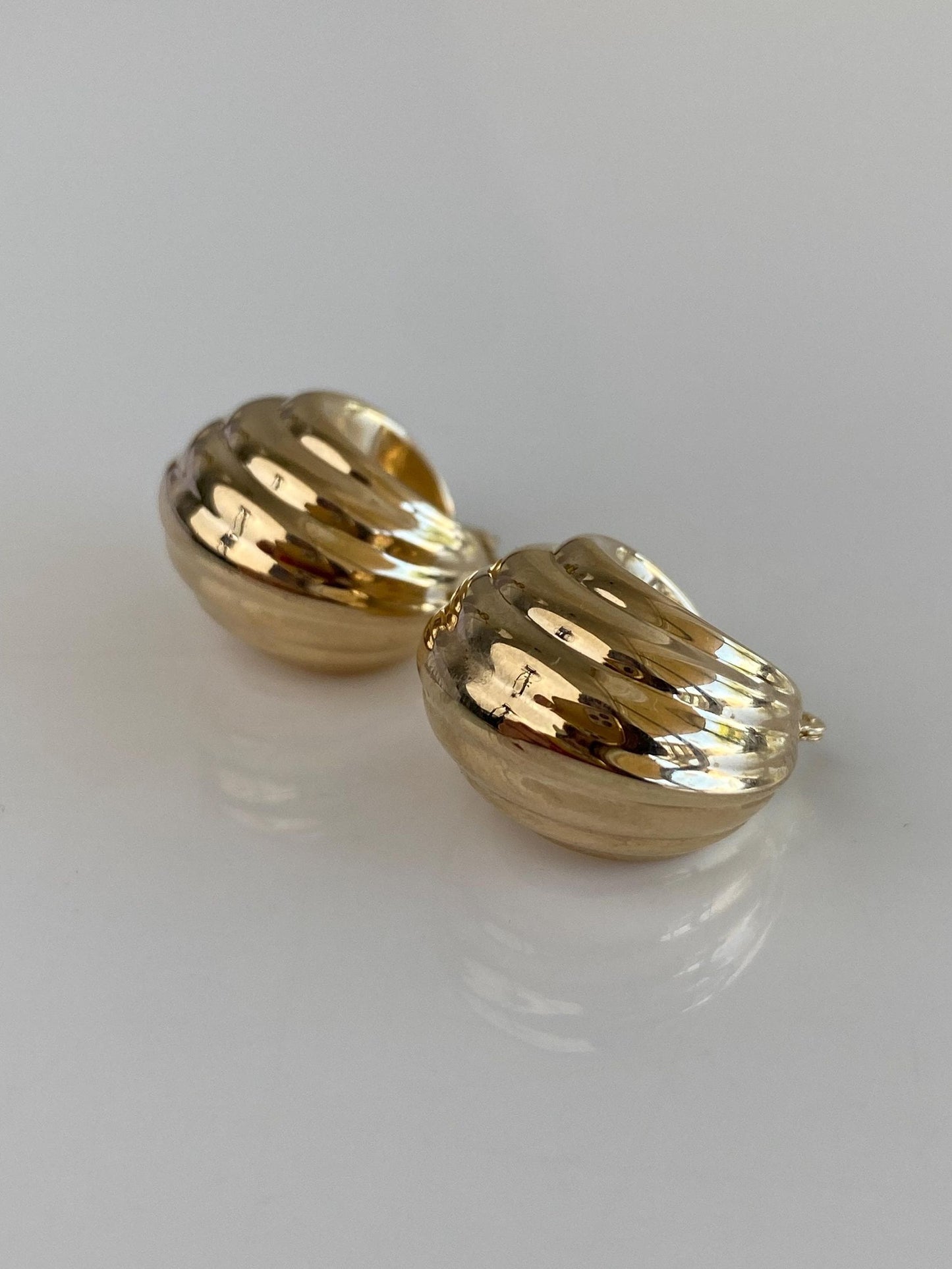 Vintage 14k Yellow Gold Puffy Hoop Earrings