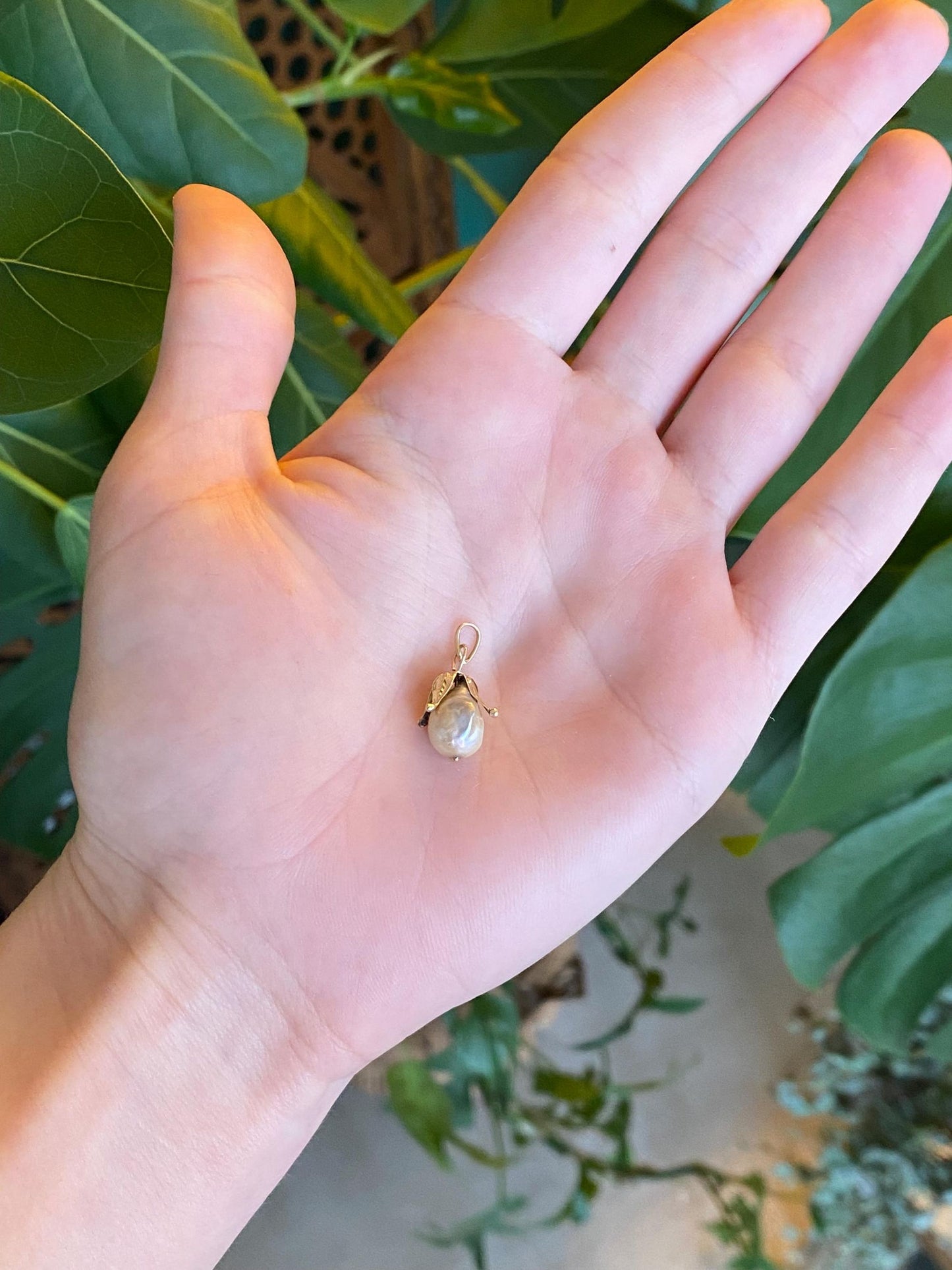 Vintage Solid 14k Yellow Gold Pearl Charm