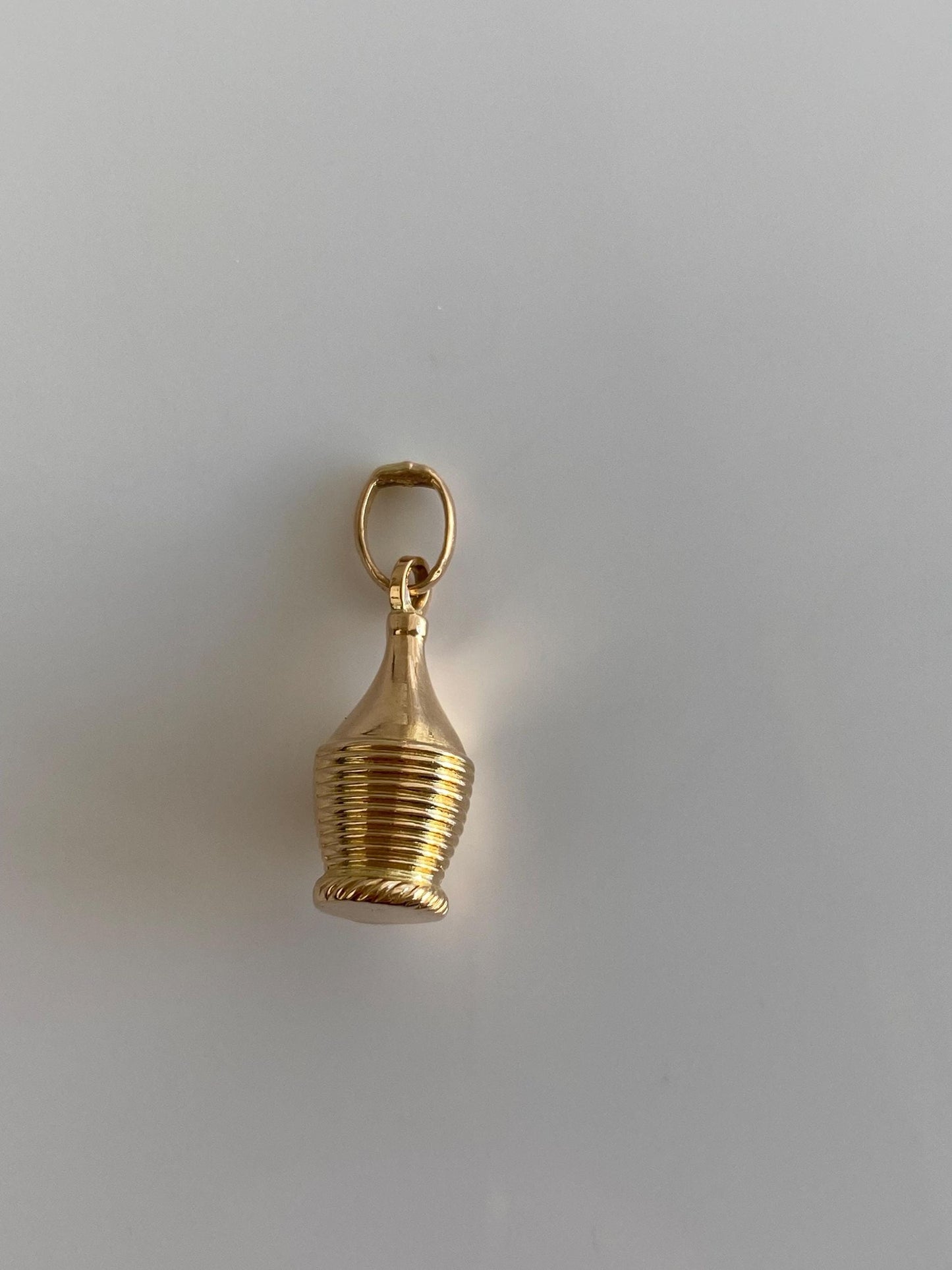 Vintage 18k Yellow Gold Wine Charm