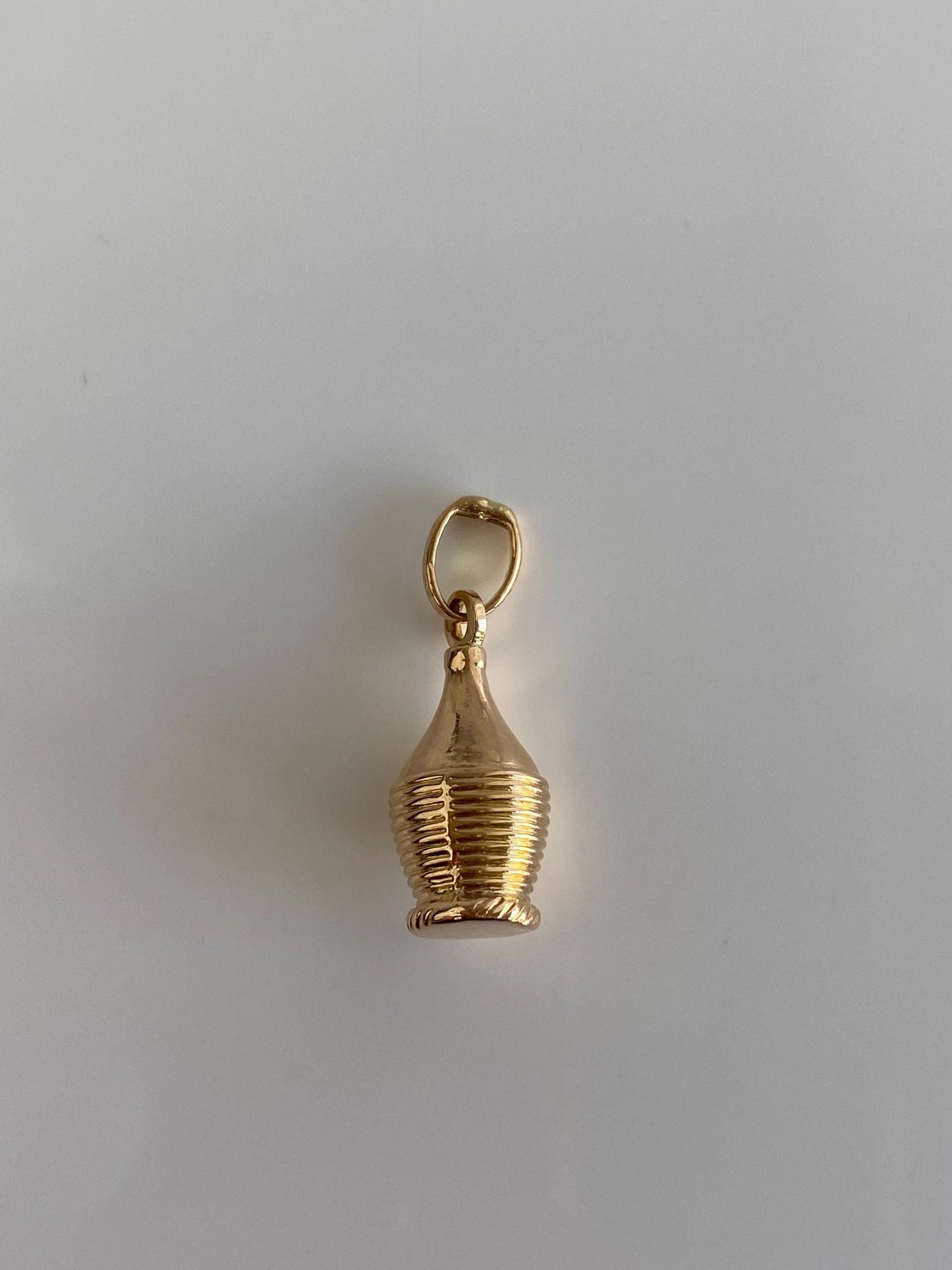 Vintage 18k Yellow Gold Wine Charm