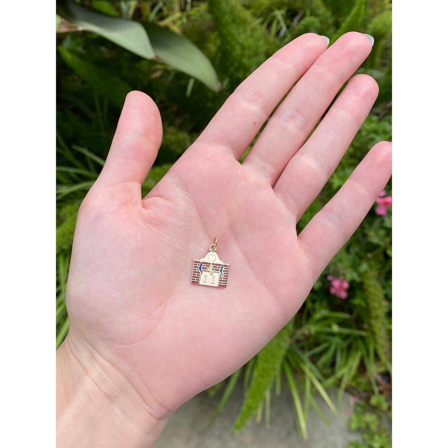 Vintage Solid 14k Yellow Gold Enamel Stockings Fireplace Christmas Charm