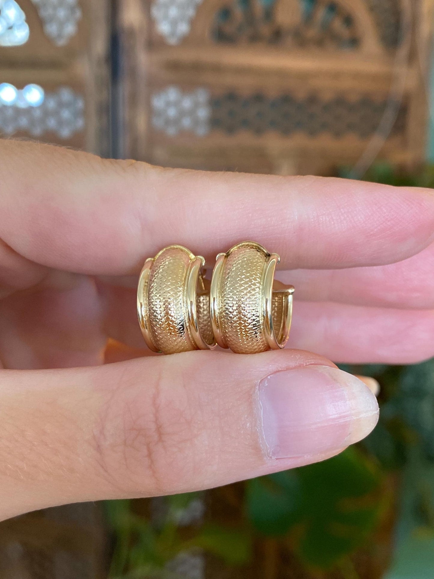 Vintage Solid 14k Yellow Gold Textured Hoop Earrings