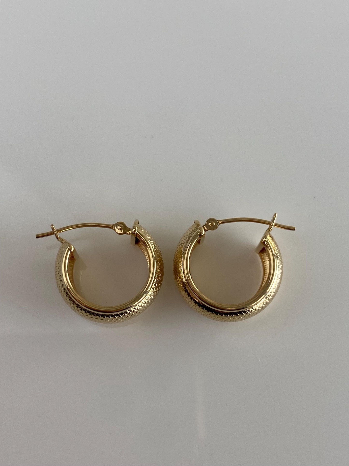 Vintage Solid 14k Yellow Gold Textured Hoop Earrings