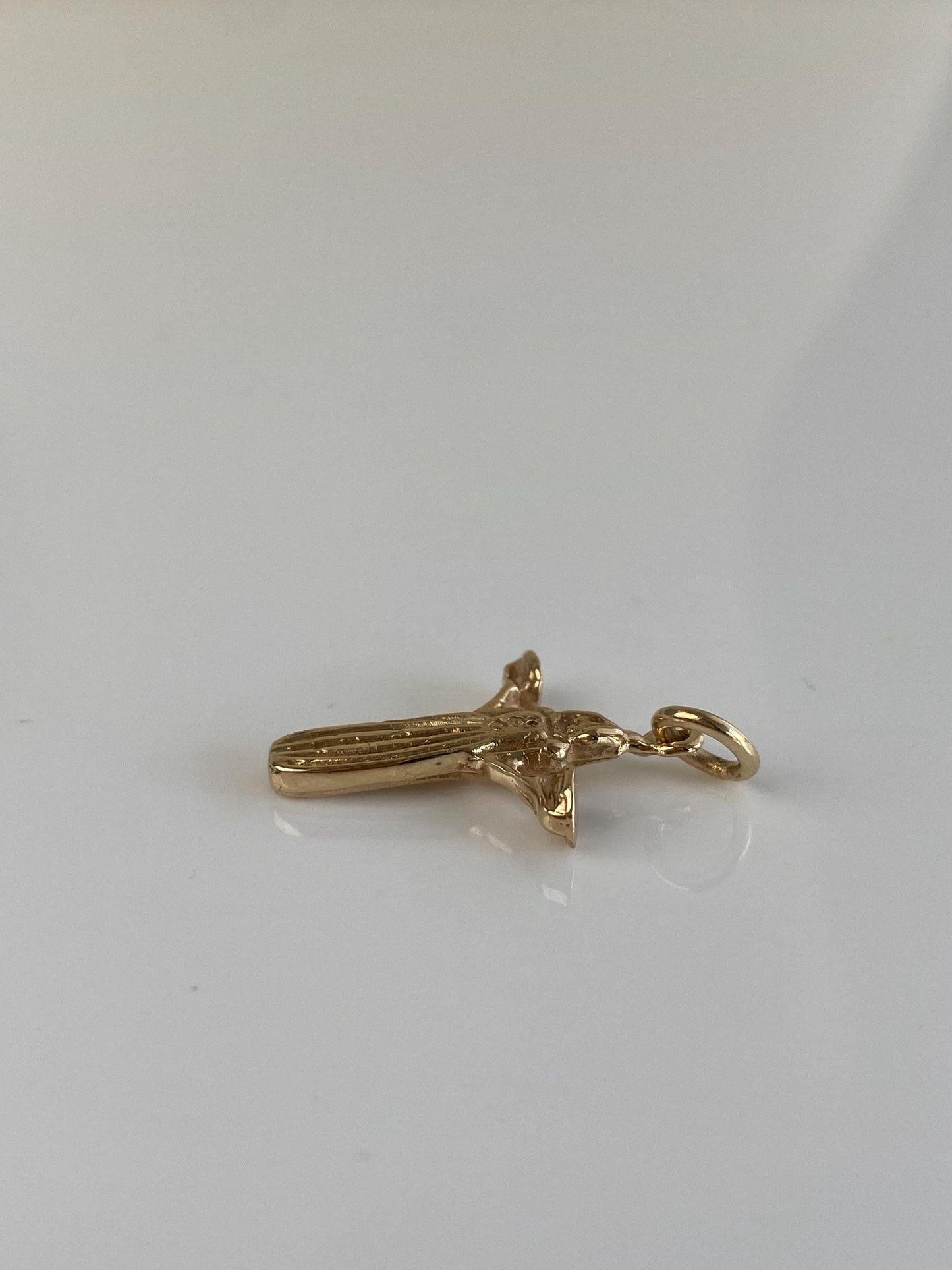 Vintage Solid 14k Yellow Gold Savannah Bird Girl Statue Charm