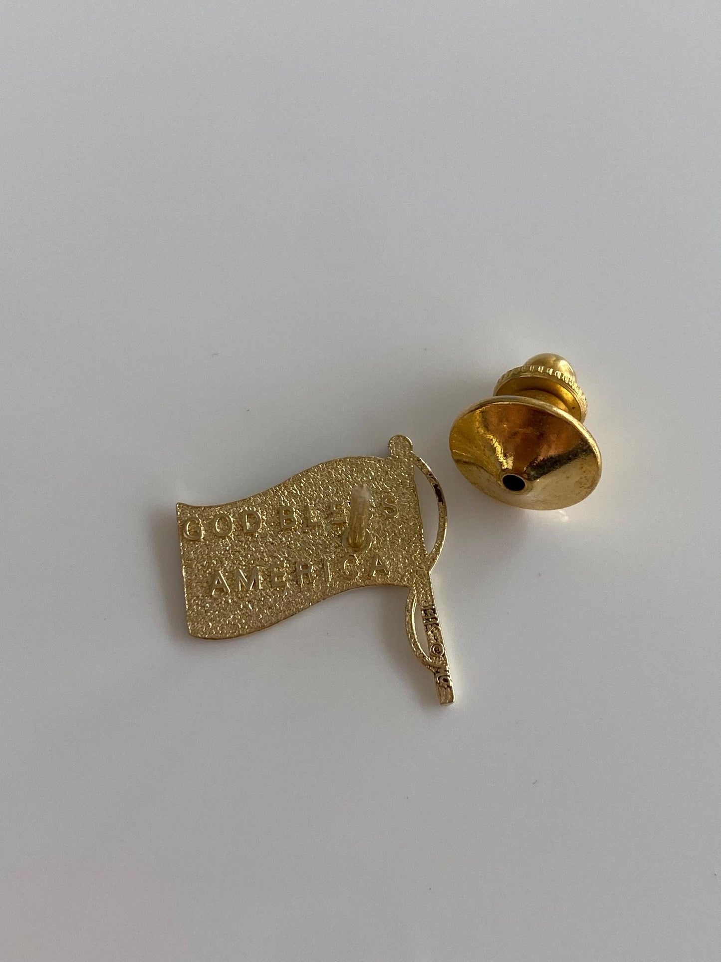 Vintage Solid 14k White & Yellow Gold American Flag Pin