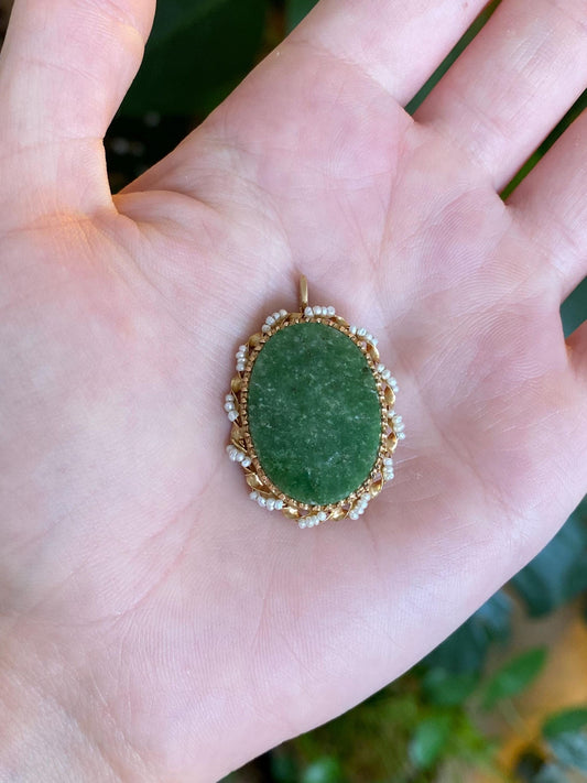 Vintage Solid 14k Yellow Gold Nephrite Seed Pearl Halo Brooch Pin Charm