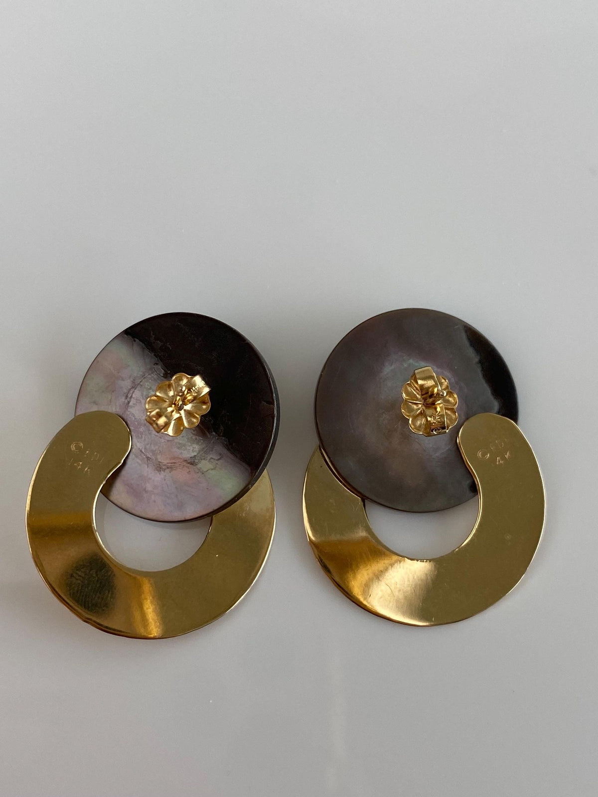 Vintage Solid 14k Yellow Gold Abalone Insert Engine Turned Drop Earrings