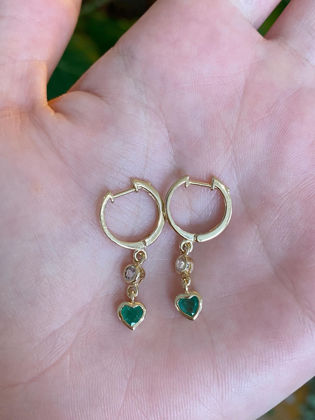 Vintage Solid 14k Yellow Gold Emerald Diamond Heart Dangle Hoop Earrings