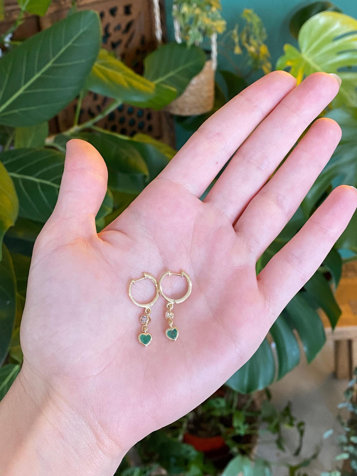 Vintage Solid 14k Yellow Gold Emerald Diamond Heart Dangle Hoop Earrings