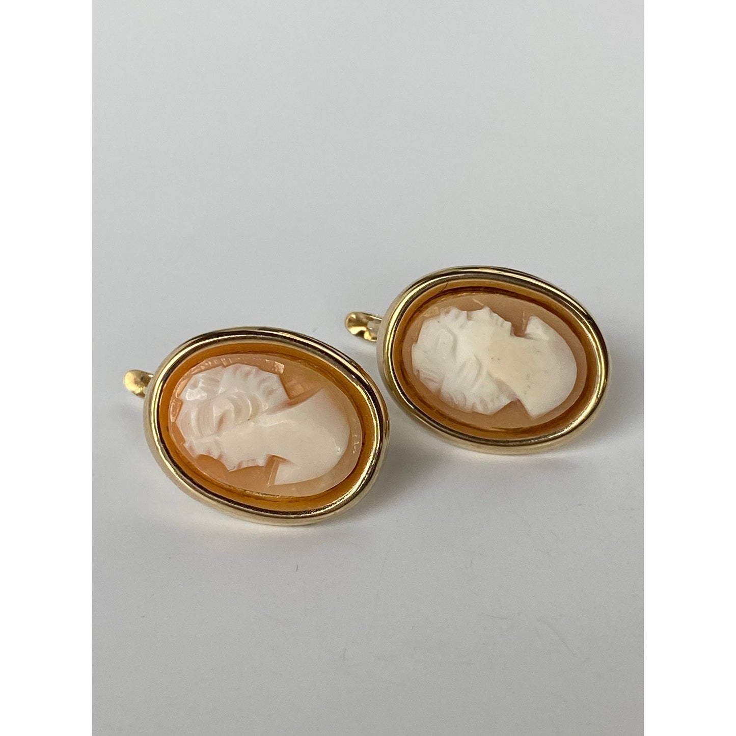 Vintage Solid 14k Yellow Gold Cameo Dangle Earrings