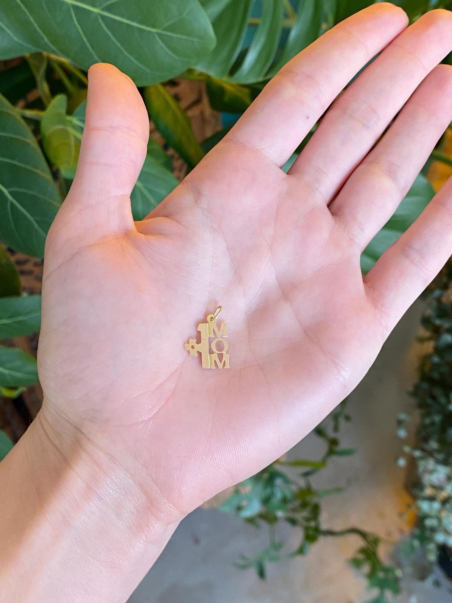 Vintage Solid 14k Yellow Gold #1 Mom Charm